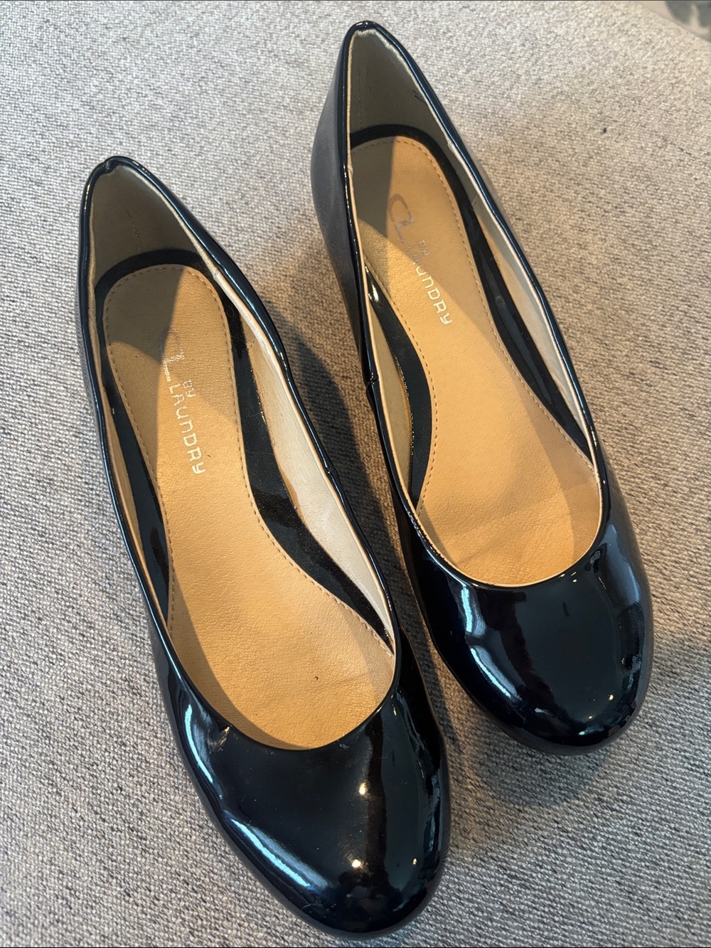 Laundry By Shelli Segal Black Patent Round-Toe Wedges